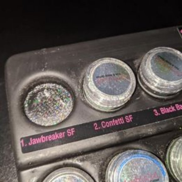 Eye Kandi Makeup Sample Kit - Perfect for the Sparkling Beauty Queen - Picture 3 of 3